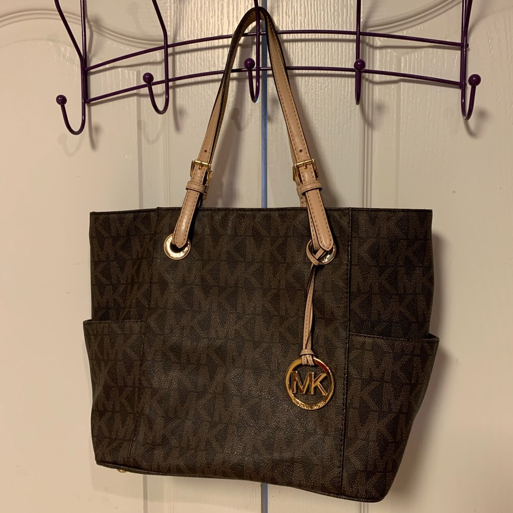AUTHENTIC Michael Kors Purse (great condition!)